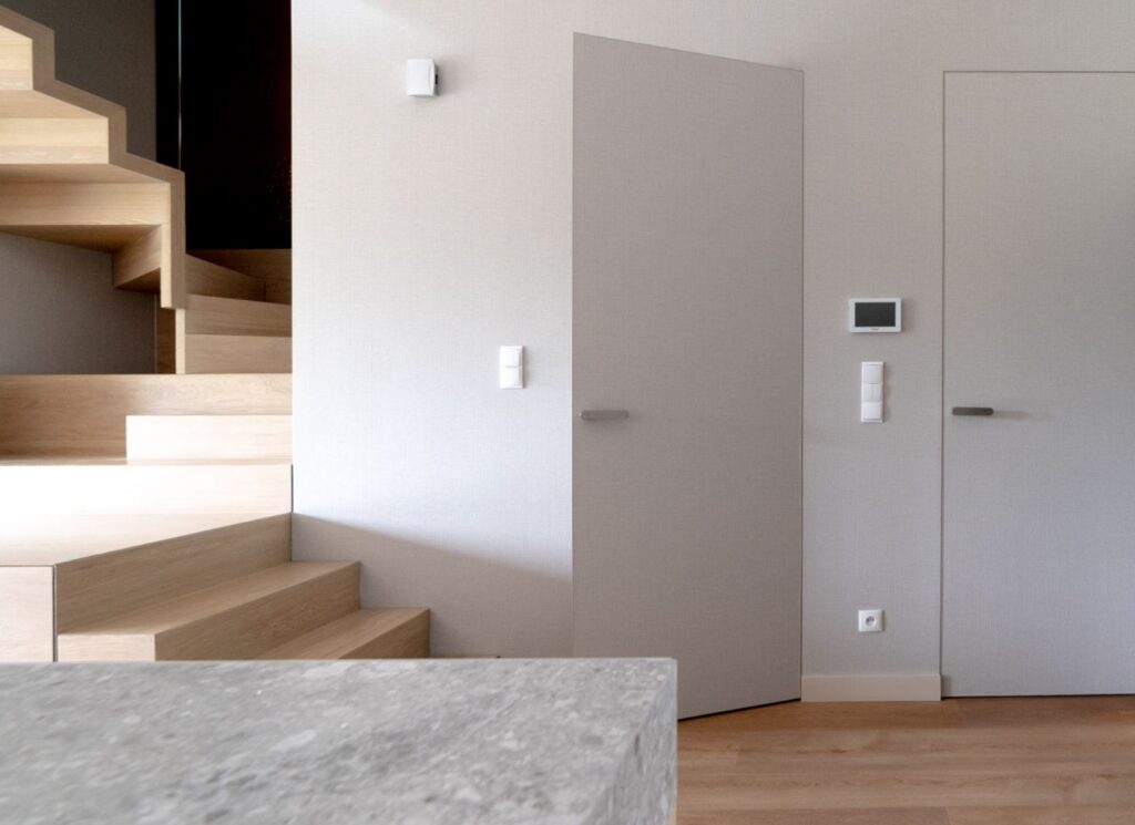 Intiri drzwi ukryte smartwall concealed doors